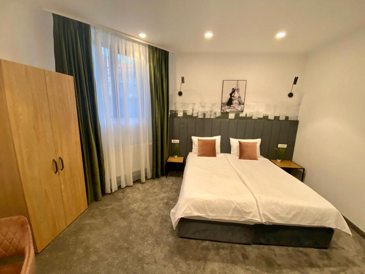 Victoria Rooms Oradea Eksteriør bilde
